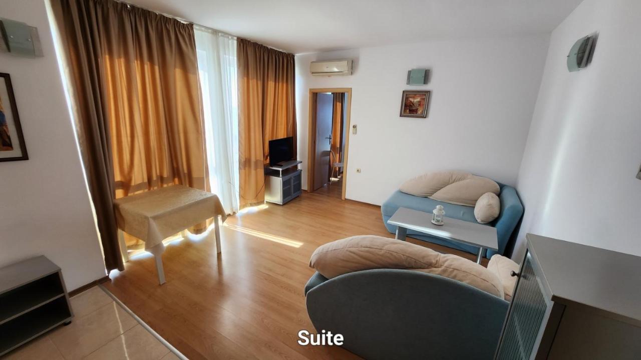Nushev Hotel Sveti Vlas Buitenkant foto