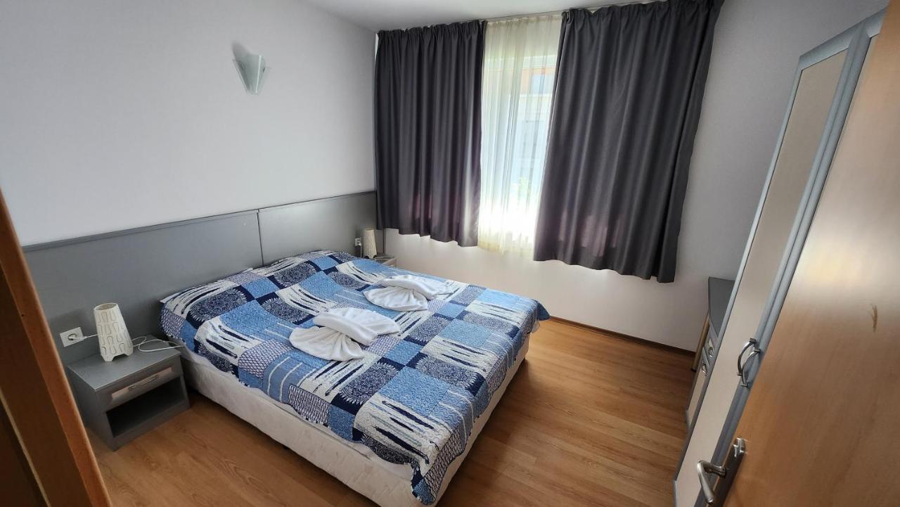 Nushev Hotel Sveti Vlas Buitenkant foto