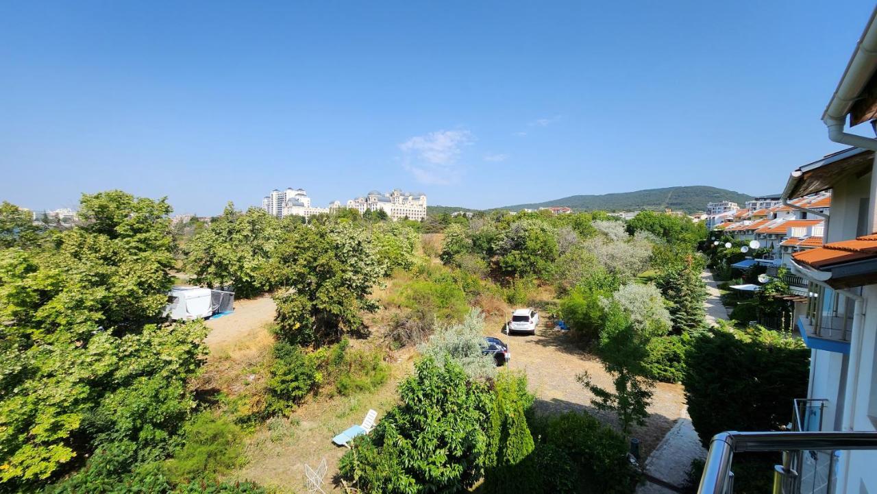Nushev Hotel Sveti Vlas Buitenkant foto